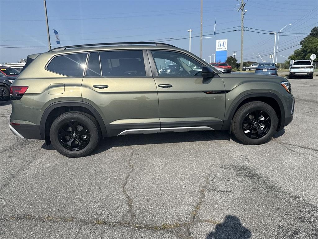 new 2025 Volkswagen Atlas car, priced at $48,947