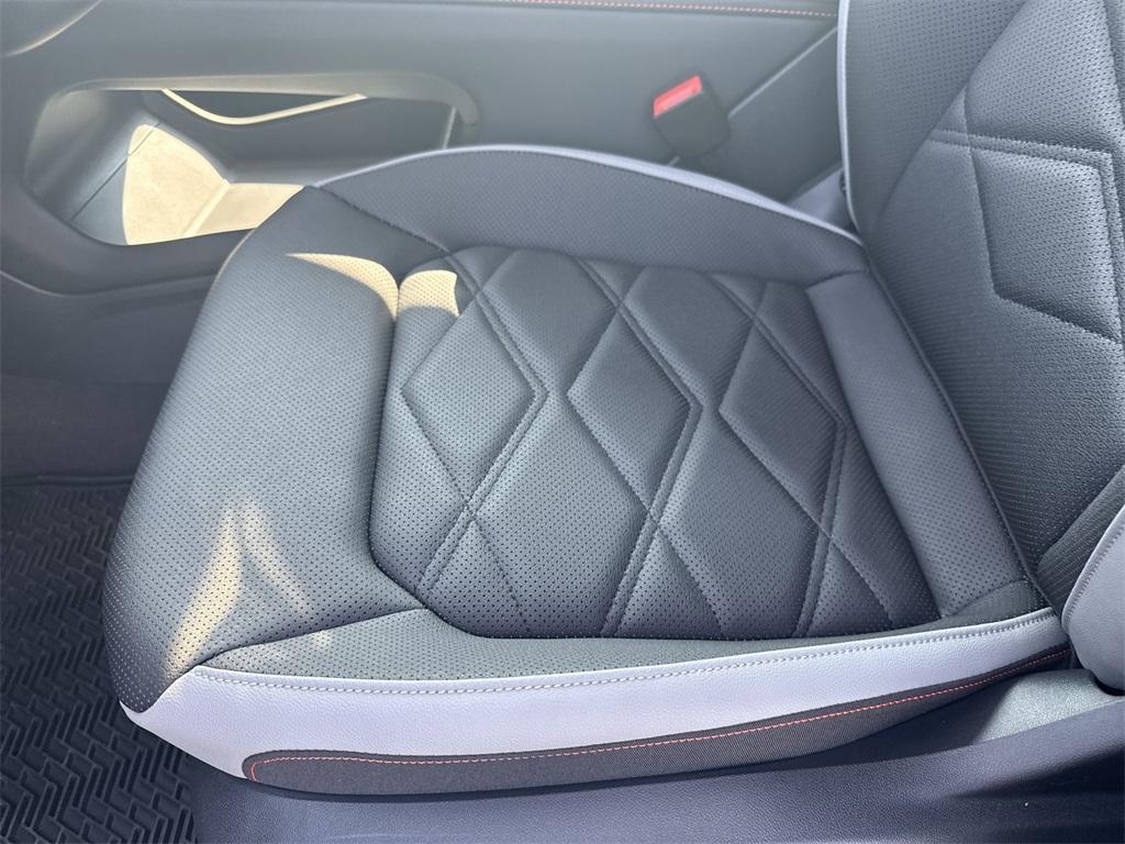 new 2025 Volkswagen Atlas car, priced at $48,947