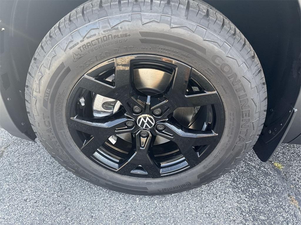 new 2025 Volkswagen Atlas car, priced at $48,947