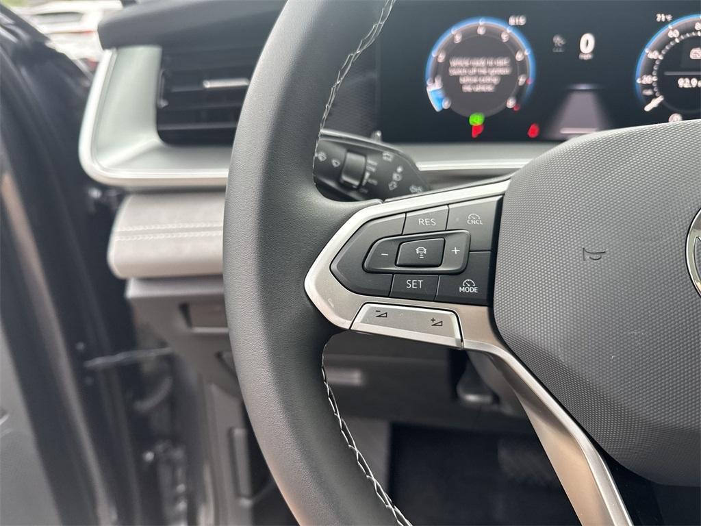 new 2025 Volkswagen Tiguan car, priced at $37,230