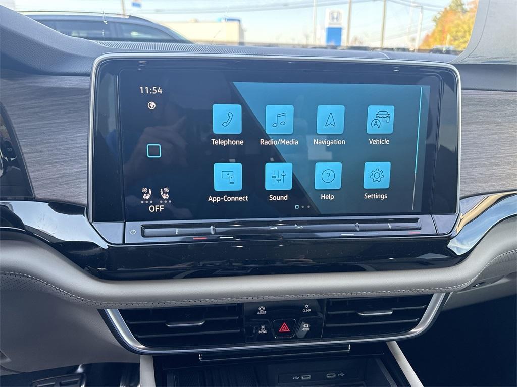 new 2025 Volkswagen Atlas car, priced at $55,966