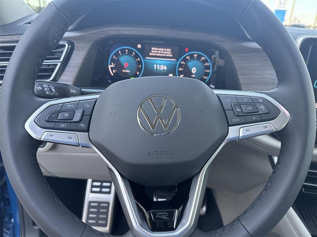 new 2025 Volkswagen Atlas car, priced at $55,966