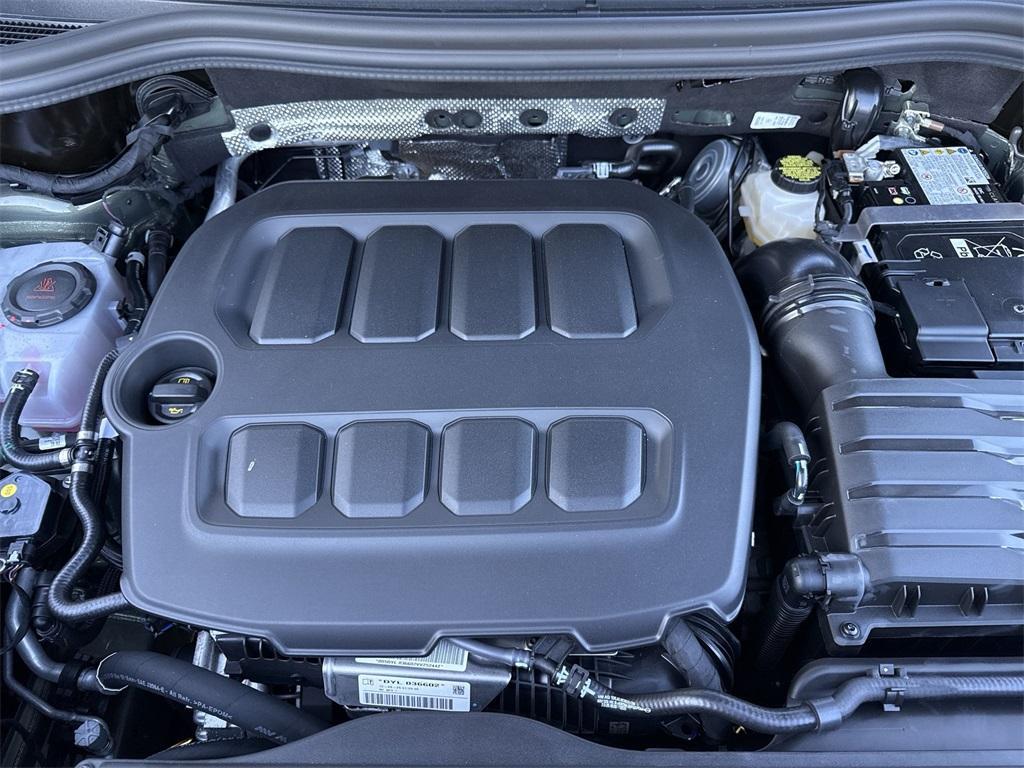 new 2025 Volkswagen Tiguan car, priced at $40,336