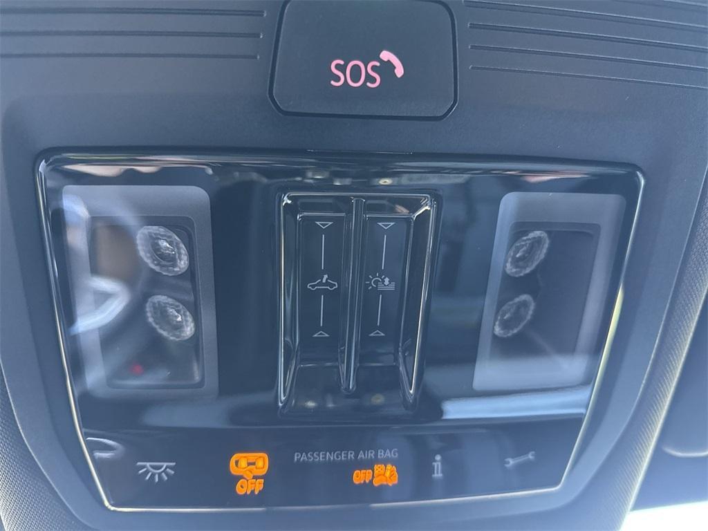 new 2025 Volkswagen Tiguan car, priced at $40,336