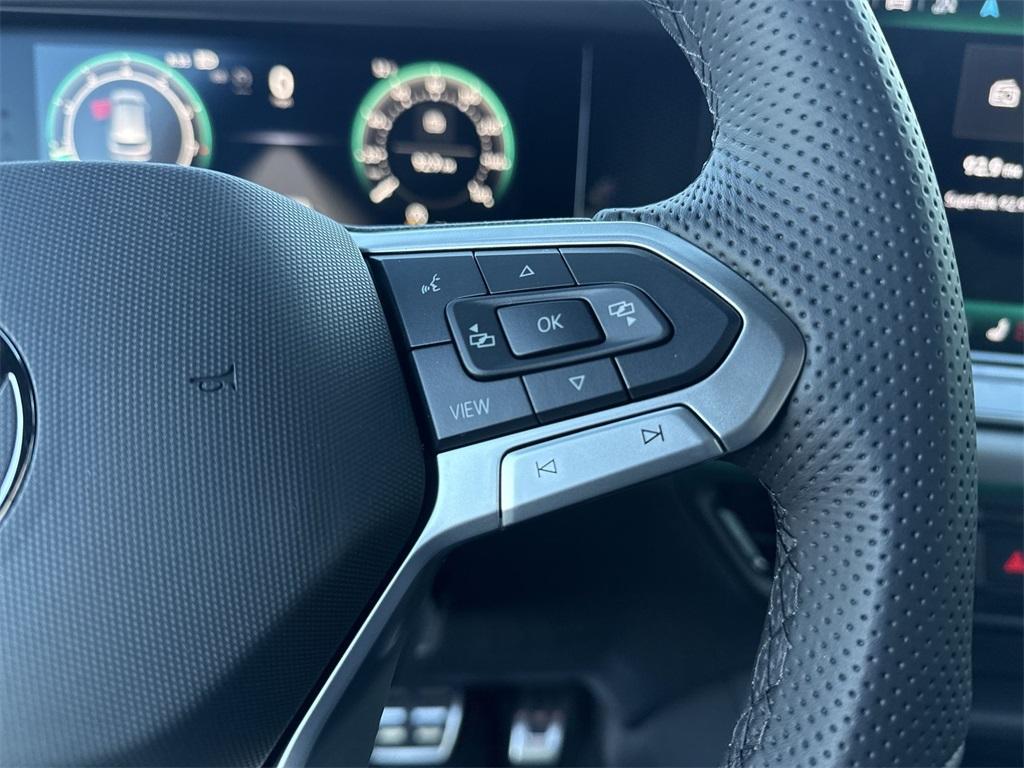 new 2025 Volkswagen Tiguan car, priced at $40,336