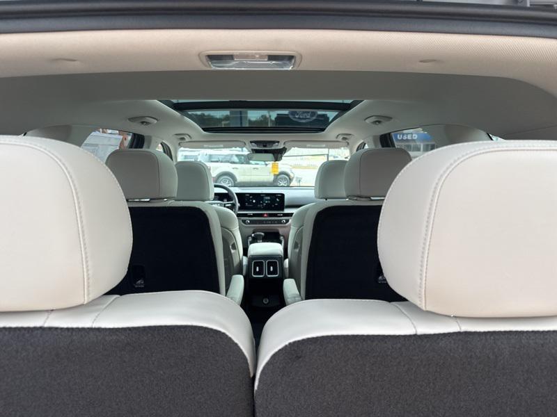 new 2026 Kia Sorento car, priced at $40,500