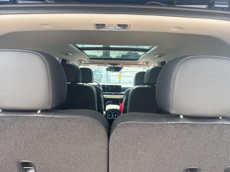 new 2025 Kia Sorento car, priced at $39,773
