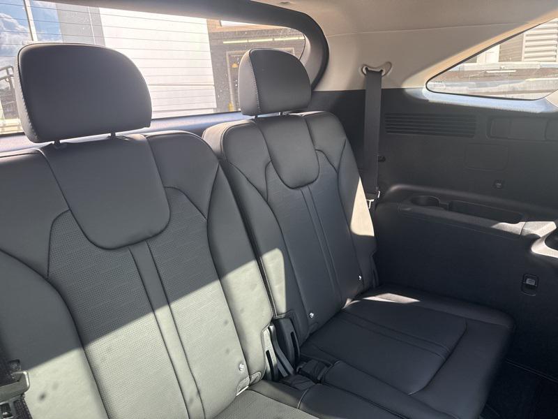 new 2025 Kia Sorento car, priced at $39,773