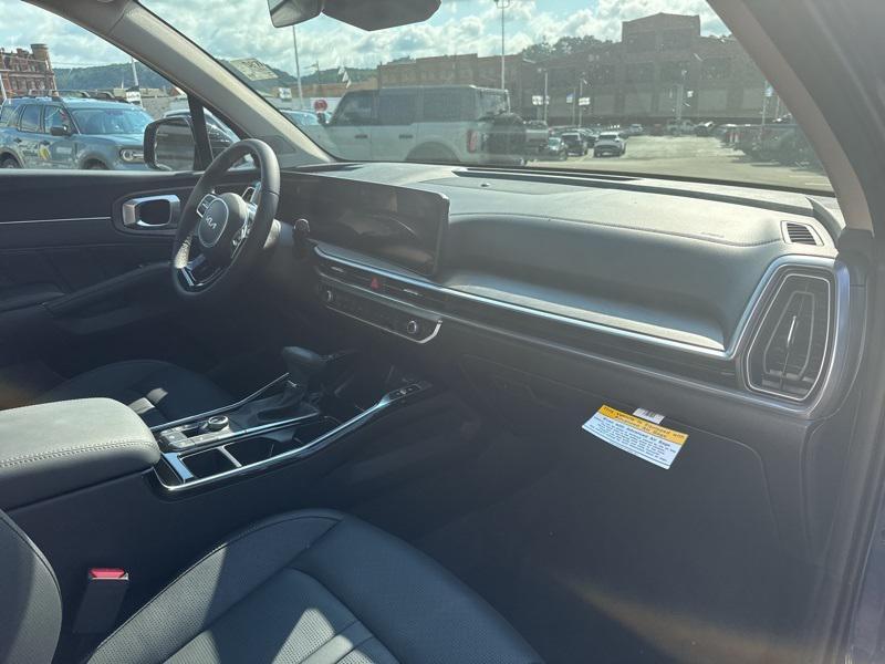 new 2025 Kia Sorento car, priced at $39,773