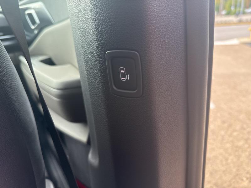 new 2026 Kia Carnival car, priced at $36,226
