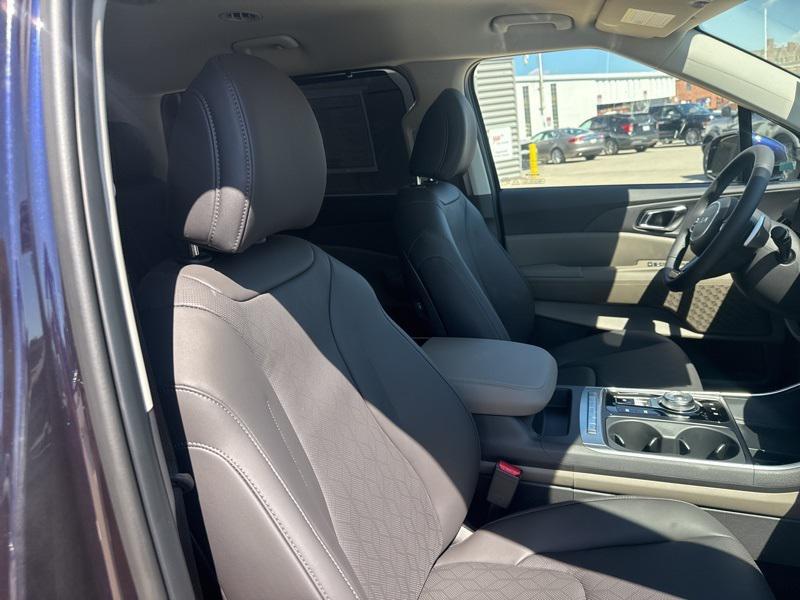 new 2026 Kia Carnival Hybrid car, priced at $42,690