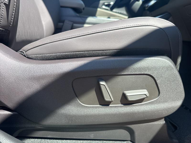 new 2026 Kia Carnival Hybrid car, priced at $42,690