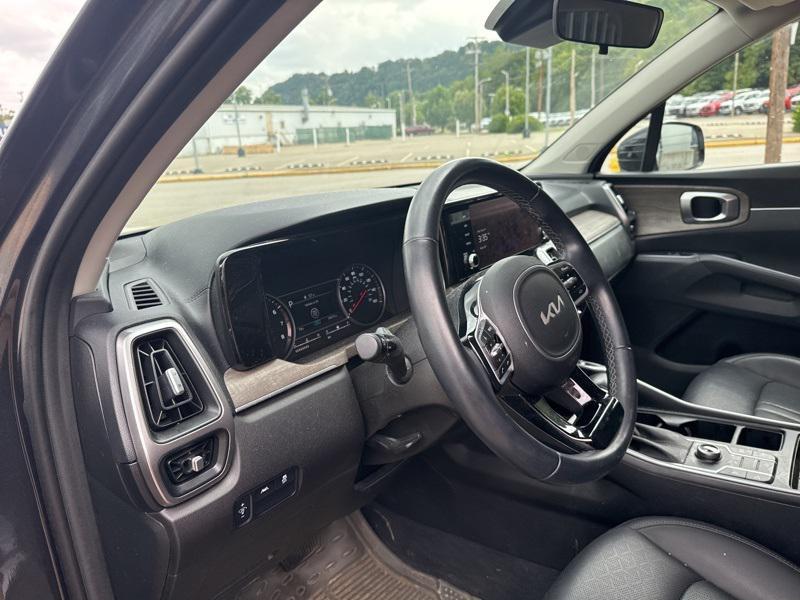 used 2023 Kia Sorento car, priced at $27,109