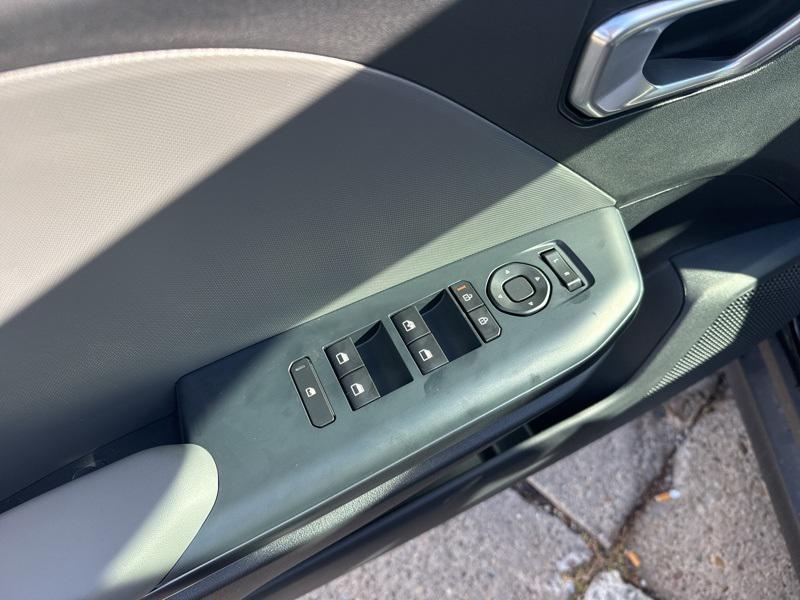 new 2025 Kia K4 car, priced at $23,099