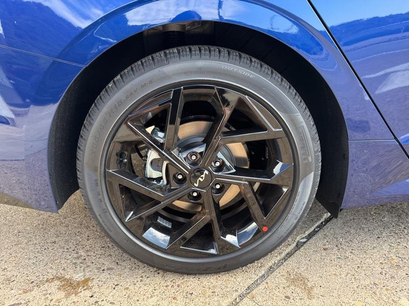 new 2026 Kia K5 car, priced at $31,100