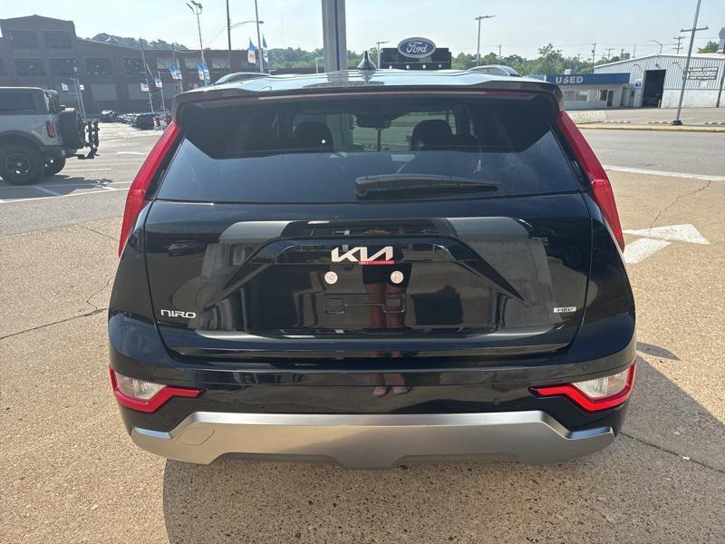 new 2025 Kia Niro car, priced at $30,352