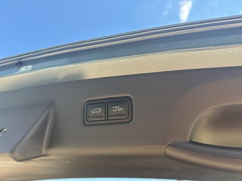 new 2026 Kia Carnival Hybrid car, priced at $47,469