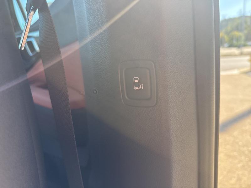 new 2026 Kia Carnival Hybrid car, priced at $47,469