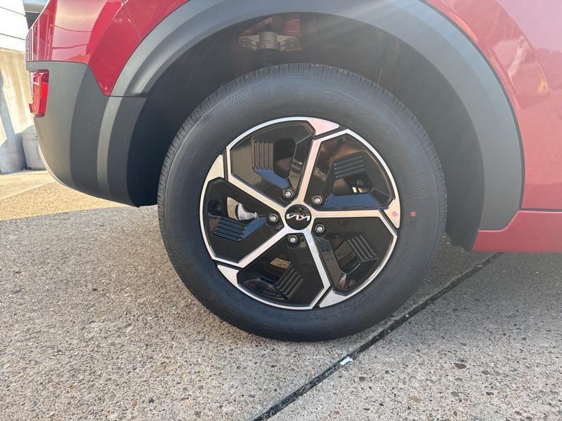 new 2025 Kia Niro Plug-In Hybrid car, priced at $32,600