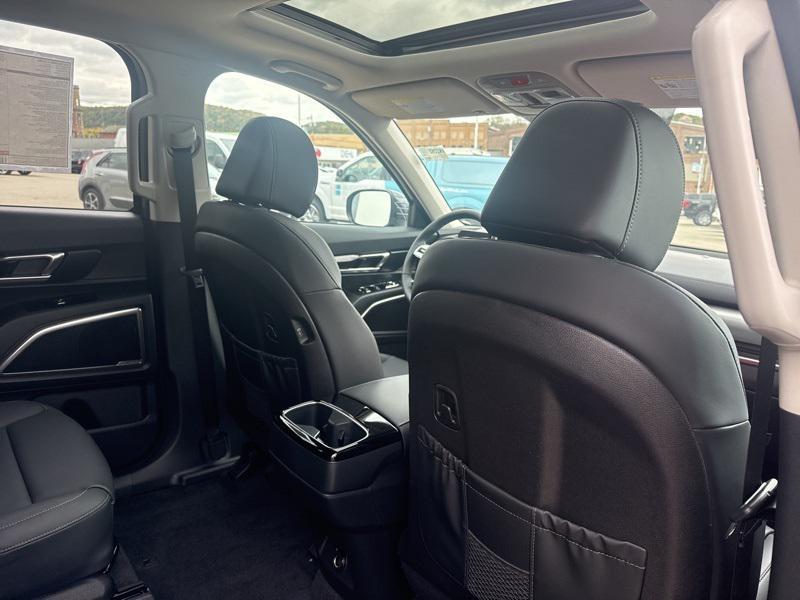 new 2025 Kia Telluride car, priced at $40,165