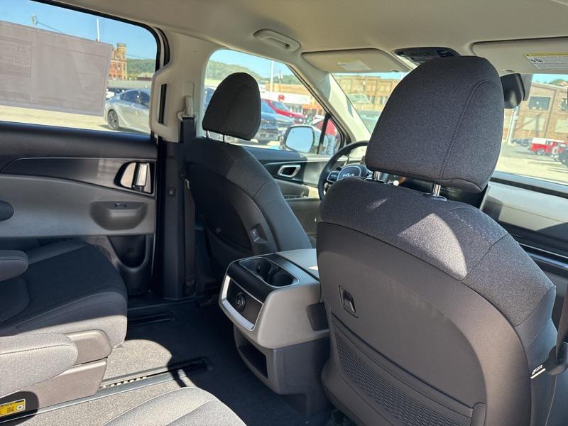 new 2026 Kia Carnival car, priced at $36,226