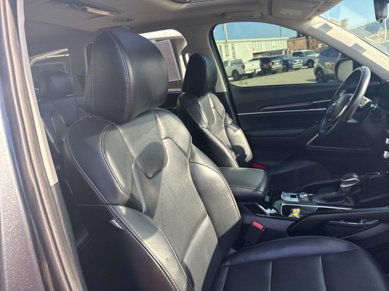 used 2024 Kia Telluride car, priced at $33,100