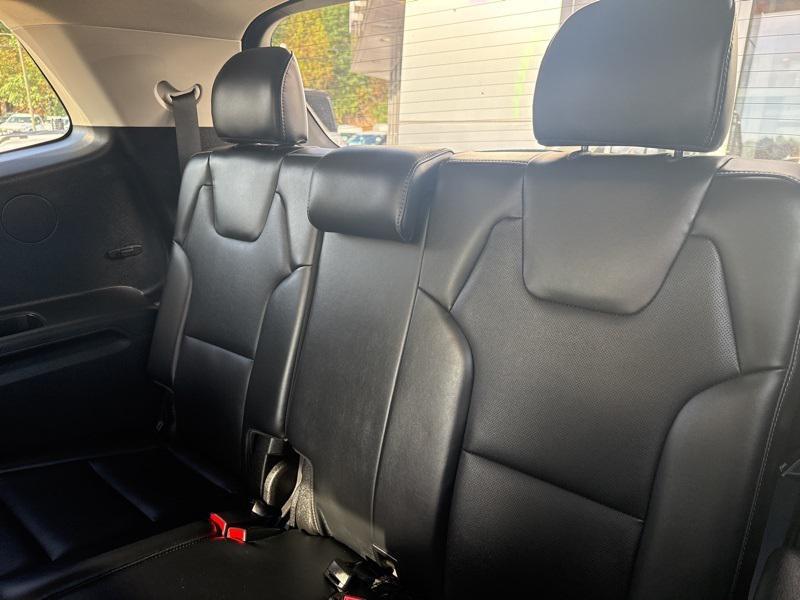 used 2024 Kia Telluride car, priced at $33,100