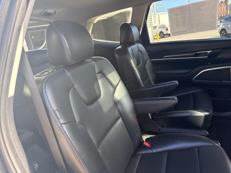 used 2024 Kia Telluride car, priced at $33,100