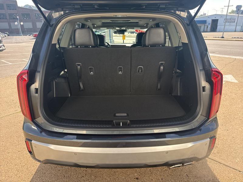 used 2024 Kia Telluride car, priced at $33,100