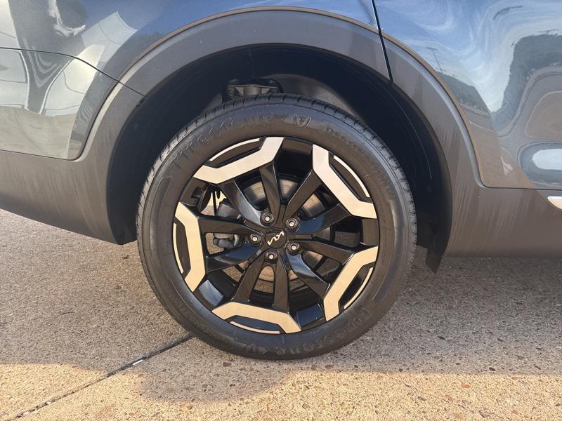 used 2024 Kia Telluride car, priced at $33,100