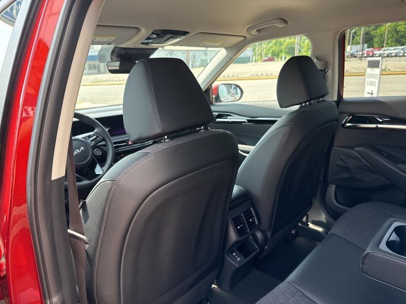 new 2025 Kia Seltos car, priced at $28,000