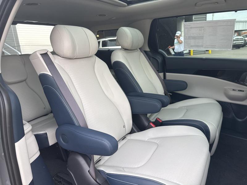 new 2026 Kia Carnival Hybrid car, priced at $52,521