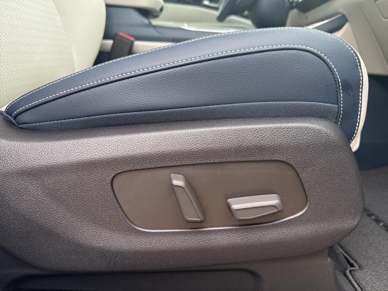 new 2026 Kia Carnival Hybrid car, priced at $52,521