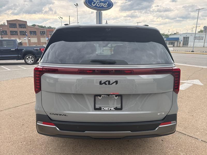 new 2026 Kia Carnival Hybrid car, priced at $52,521