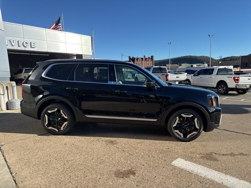 new 2025 Kia Telluride car, priced at $40,953