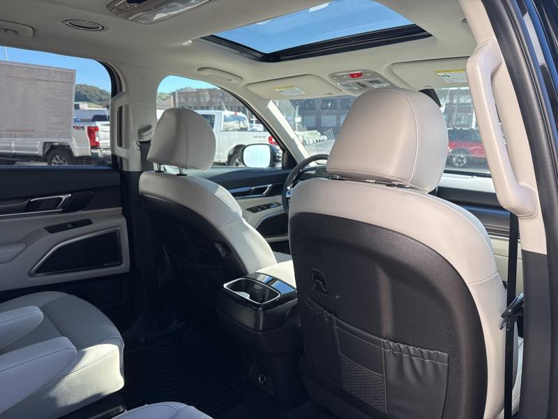 new 2025 Kia Telluride car, priced at $40,953