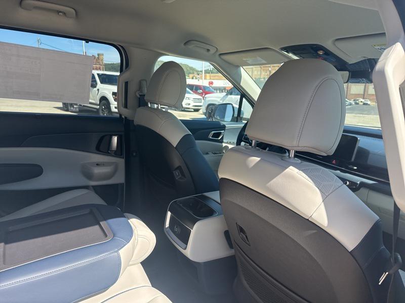 new 2026 Kia Carnival car, priced at $40,216
