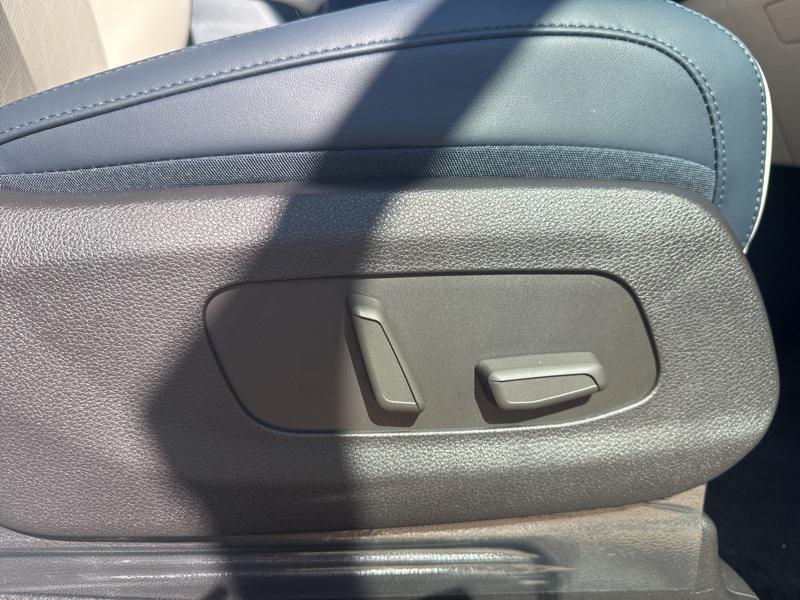 new 2026 Kia Carnival car, priced at $40,216