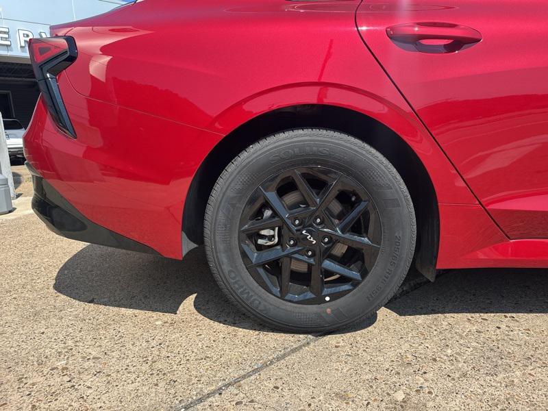 new 2025 Kia K5 car, priced at $25,884