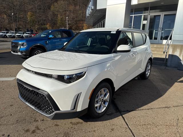 new 2025 Kia Soul car, priced at $19,750