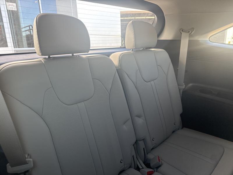 new 2025 Kia Sorento car, priced at $34,360