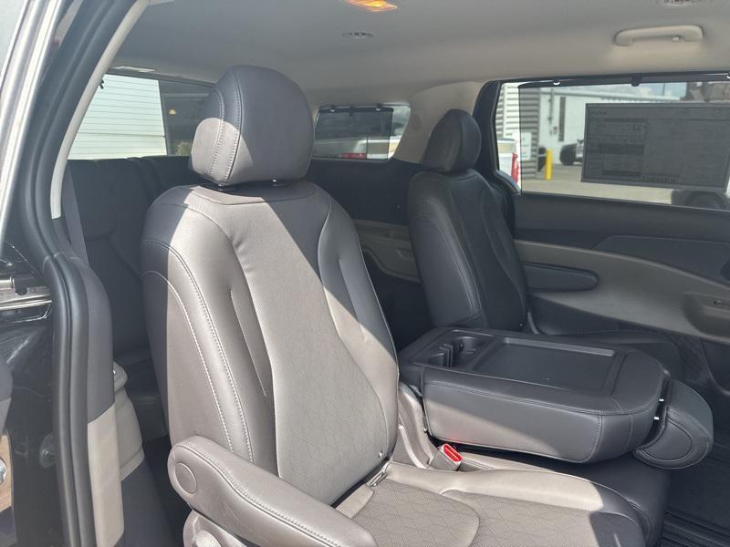 new 2026 Kia Carnival Hybrid car, priced at $43,700