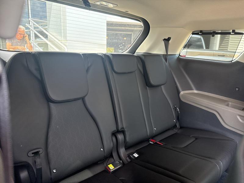 new 2026 Kia Carnival Hybrid car, priced at $43,700
