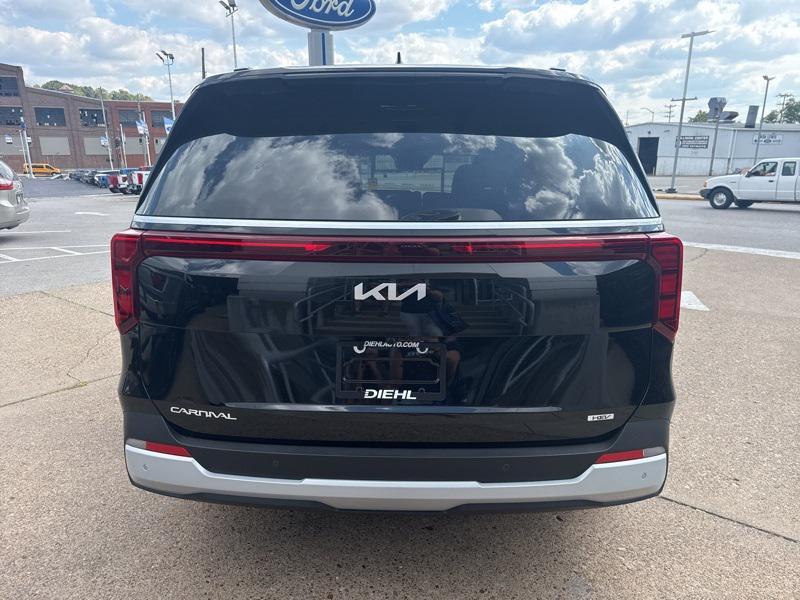 new 2026 Kia Carnival Hybrid car, priced at $43,700