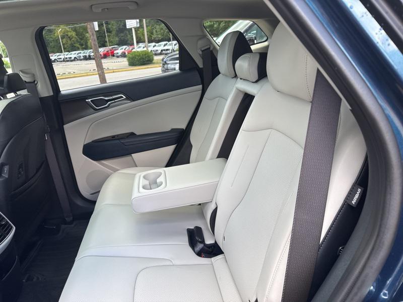used 2025 Kia Sportage Hybrid car, priced at $31,215
