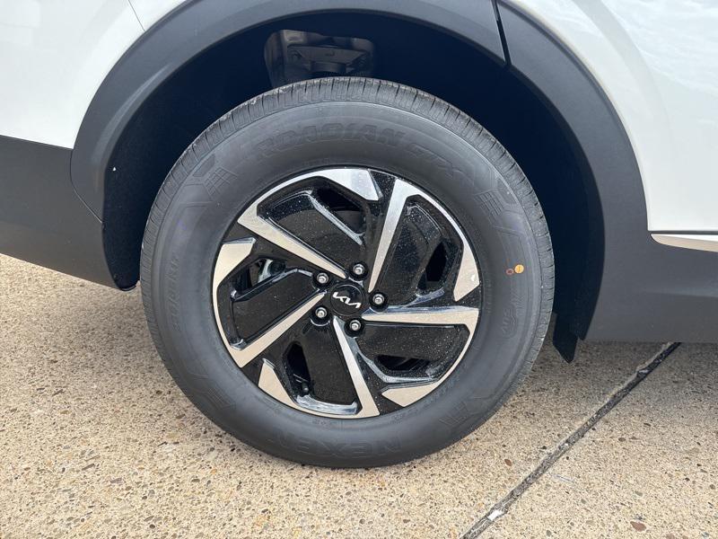 new 2025 Kia Sportage Hybrid car, priced at $29,427