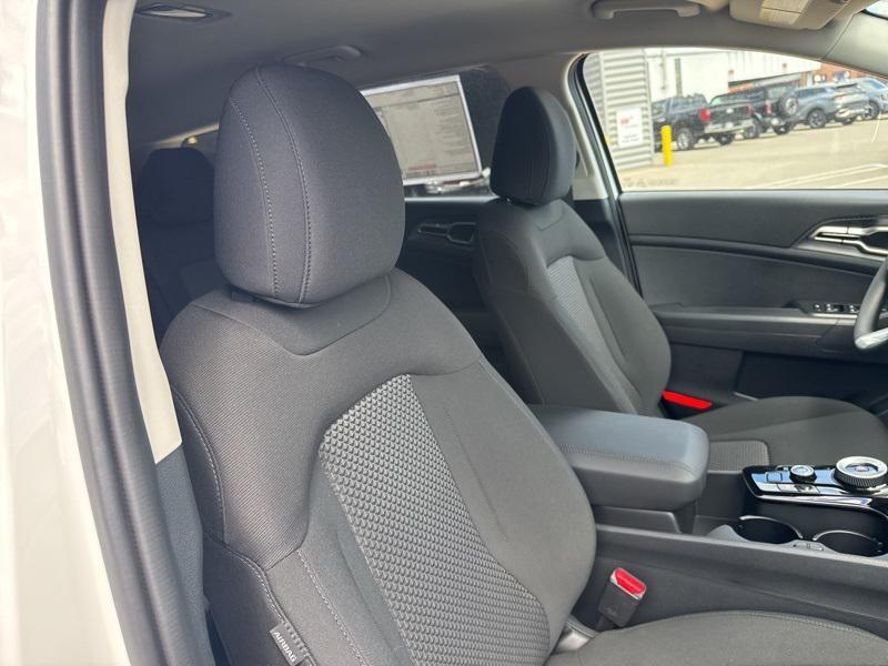 new 2025 Kia Sportage Hybrid car, priced at $29,427