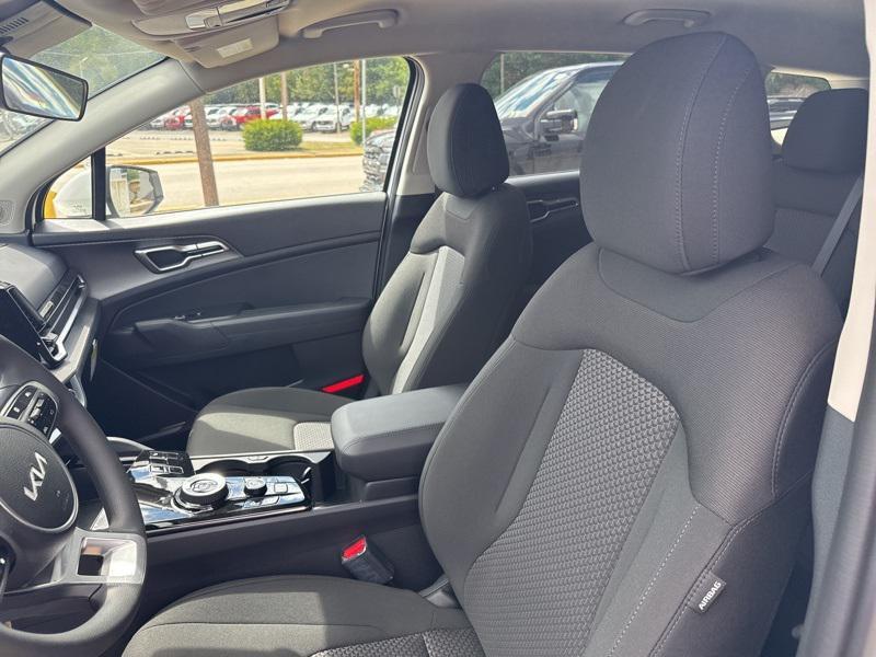 new 2025 Kia Sportage Hybrid car, priced at $29,427