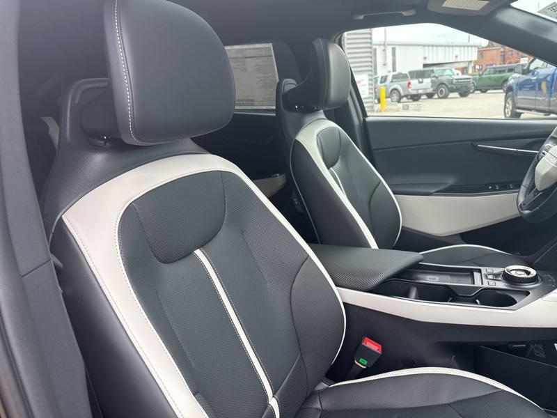 new 2025 Kia EV6 car, priced at $44,000