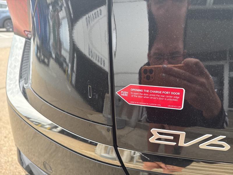 new 2025 Kia EV6 car, priced at $44,000